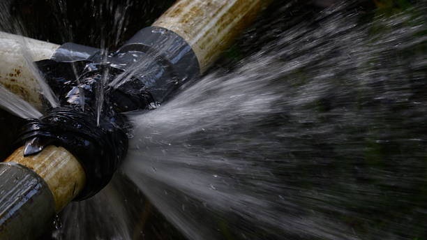 Emergency plumbing for burst pipe repair help needed.